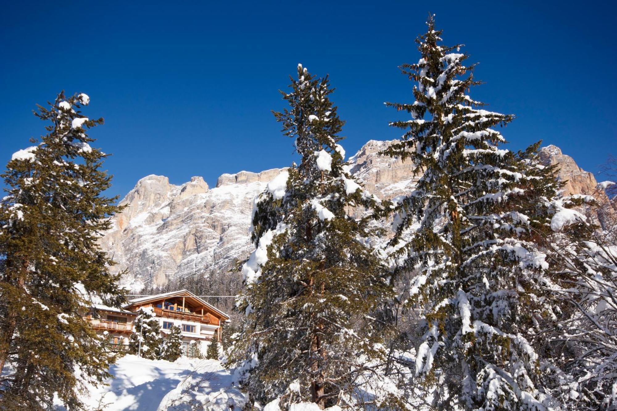 Hotel Gran Paradiso San Cassiano  Extérieur photo