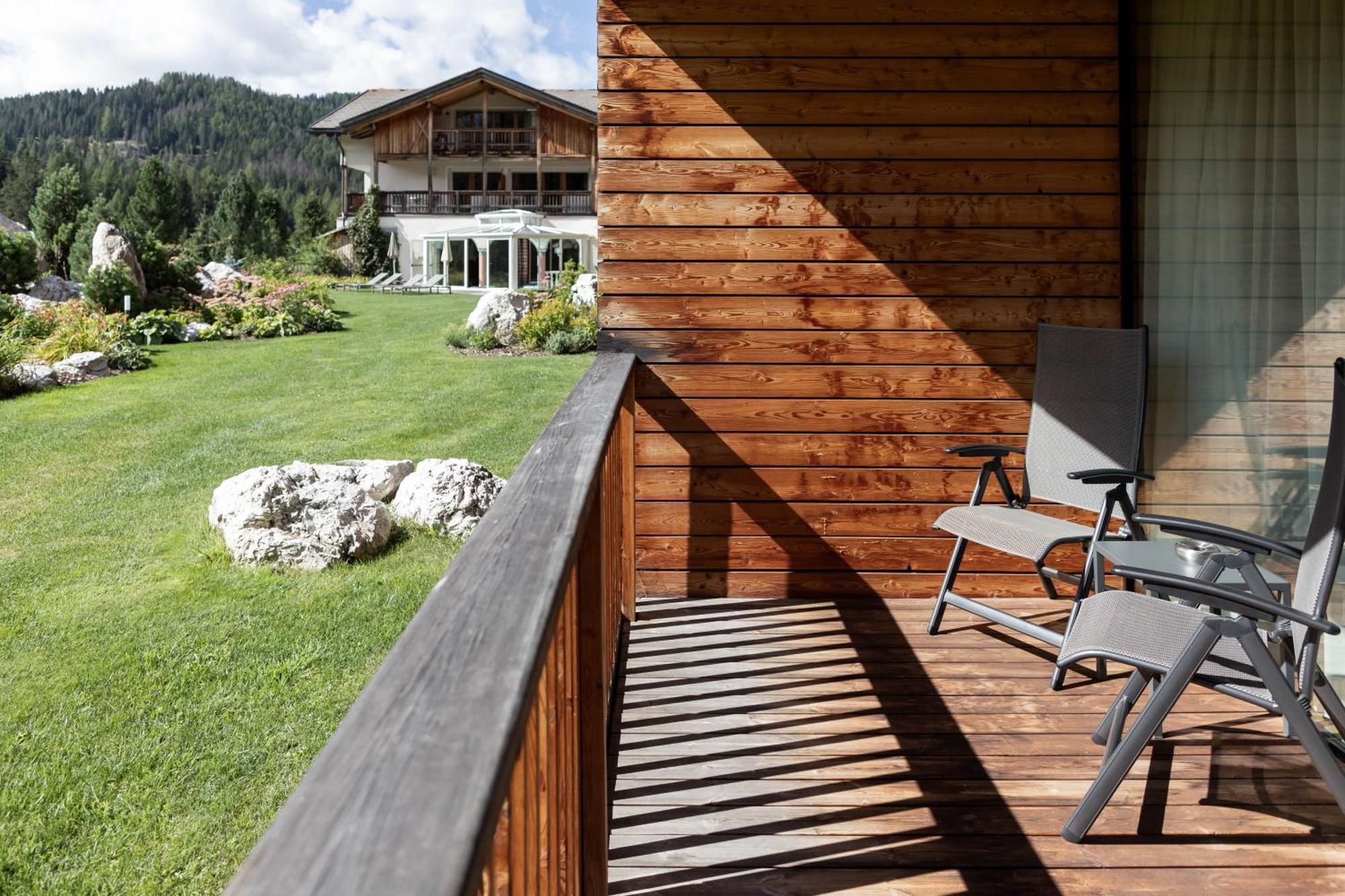 Hotel Gran Paradiso San Cassiano  Extérieur photo