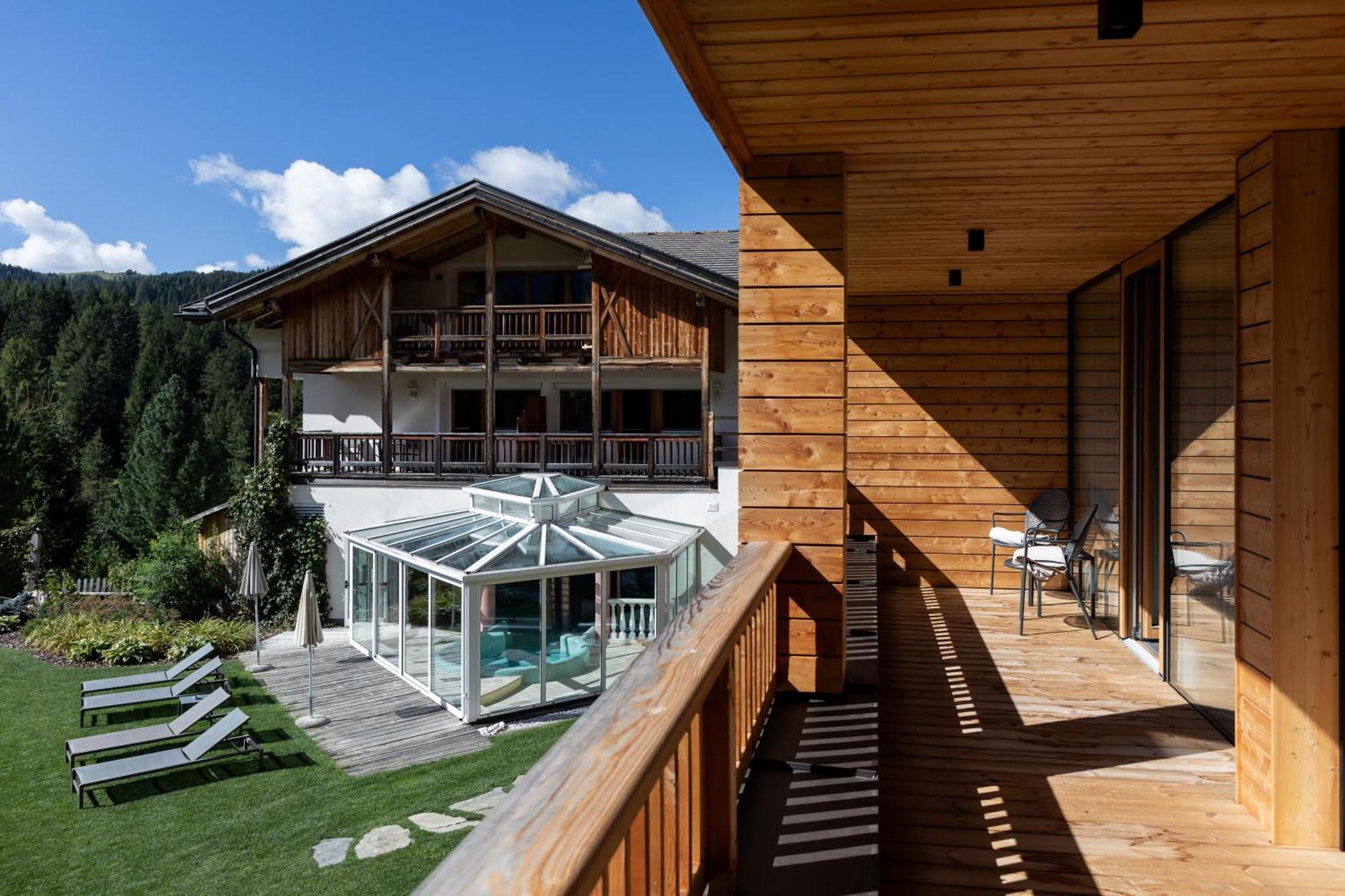 Hotel Gran Paradiso San Cassiano  Extérieur photo